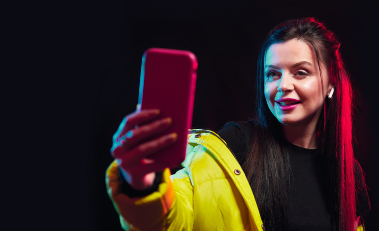 Risk for Clicks: How Viral Trends Are Endangering UAE’s Youth