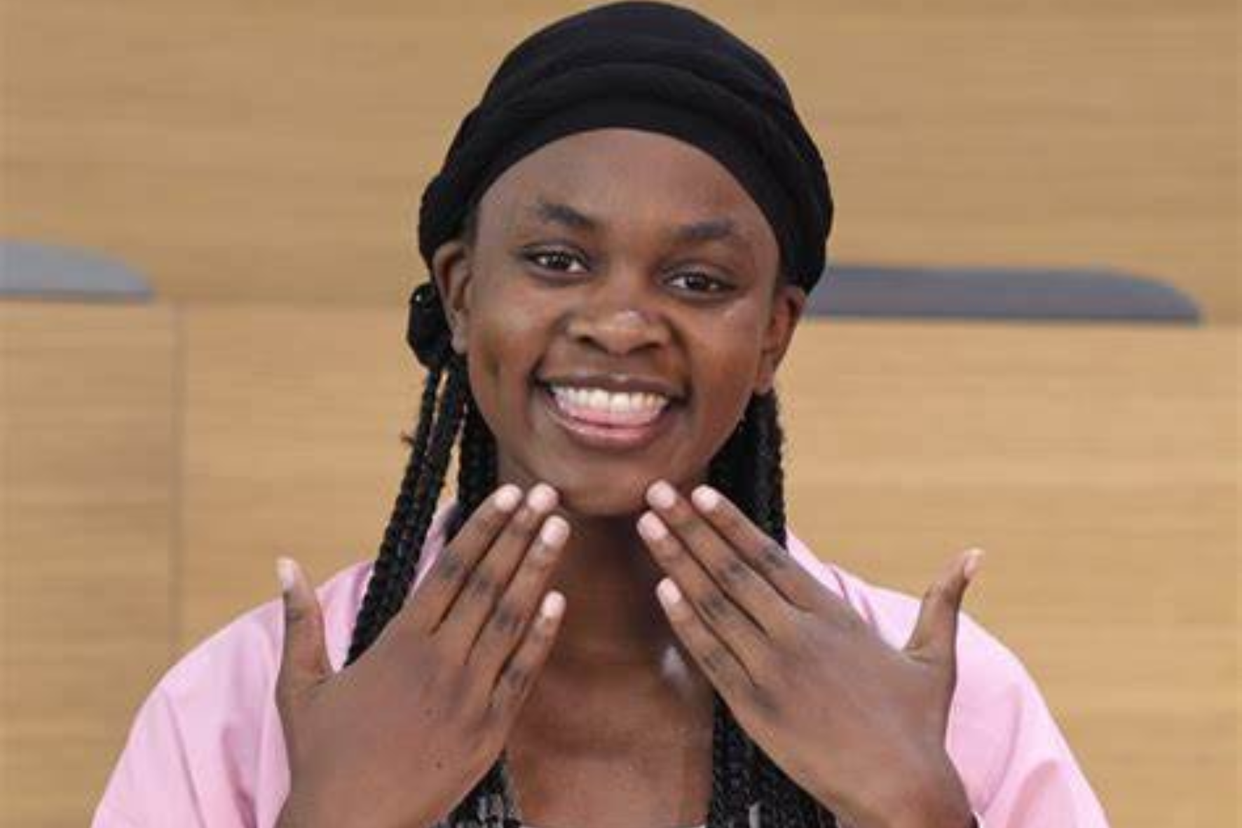 Deaf Student Teaches Sign Language, Builds Inclusion at Dubai University