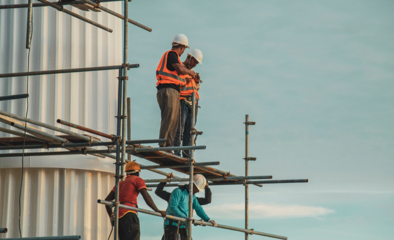 Bahrain Begins Enforcing Midday Outdoor Work Ban to Protect Workers