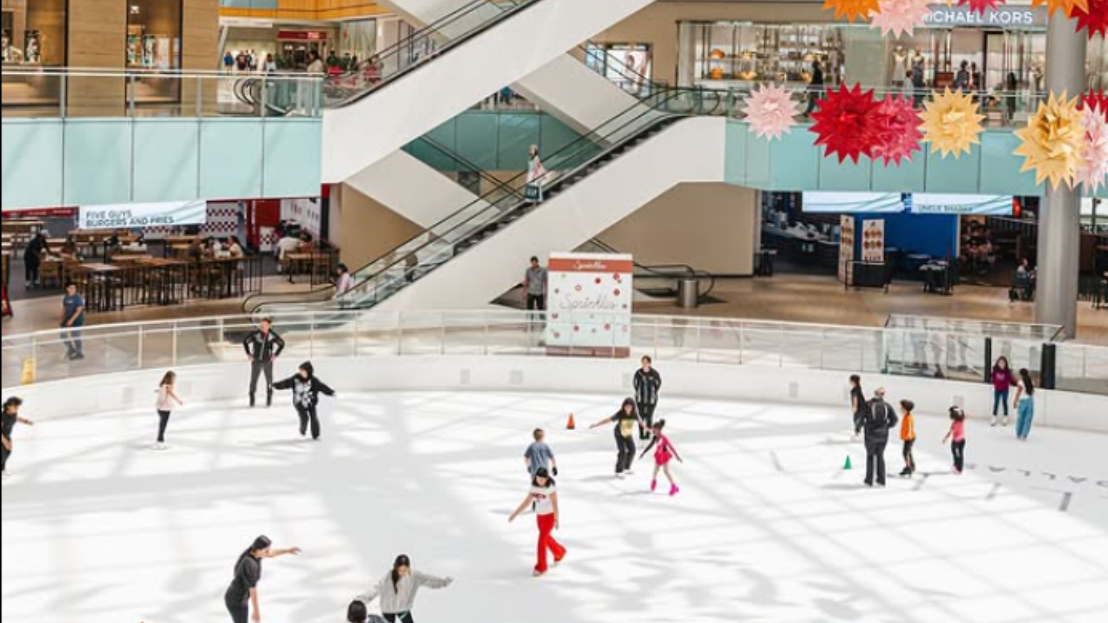Image source: Official account of @The Galleria Ice Rink