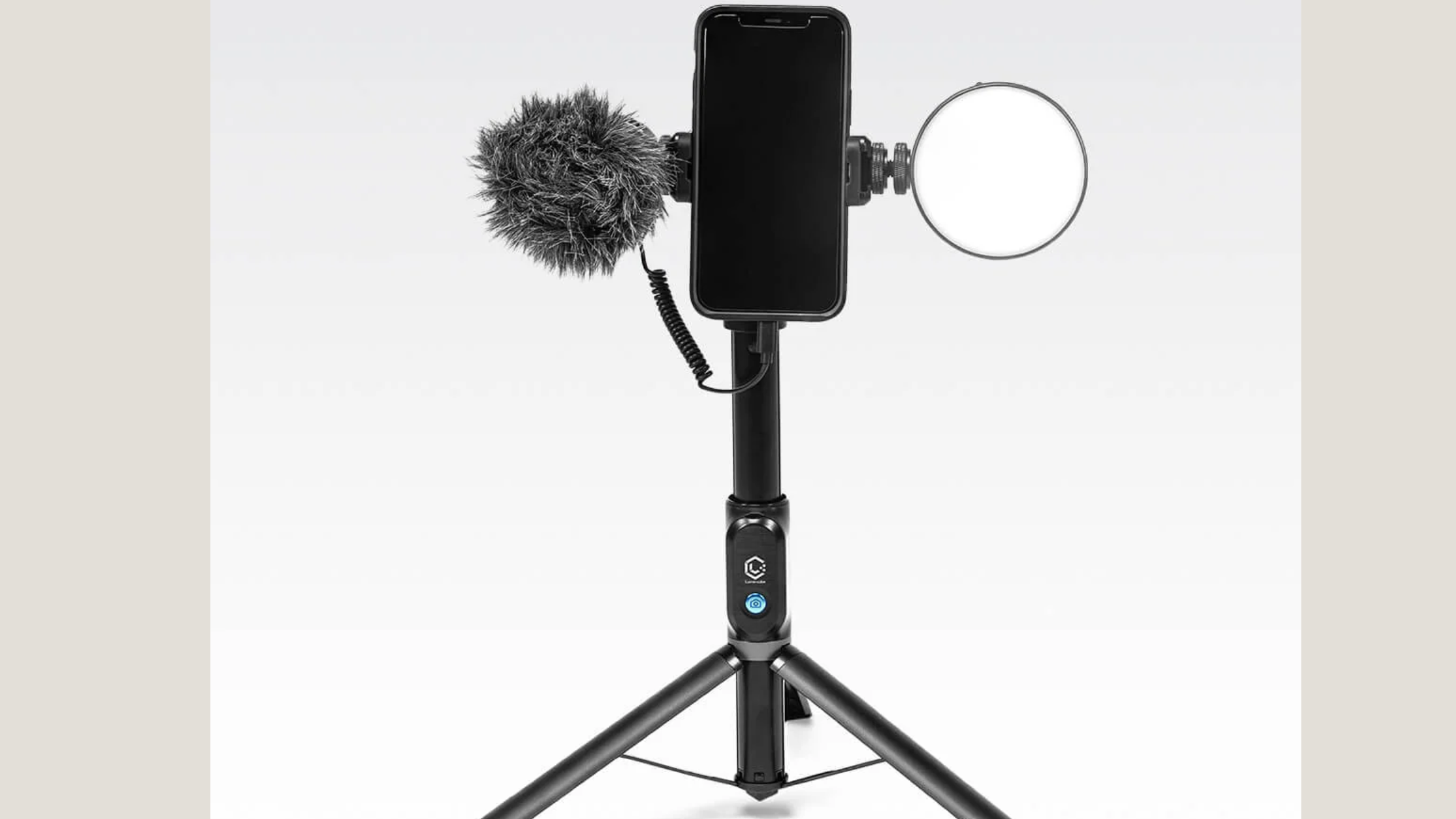 Image source: Official account of @Lume Cube Mobile Creator Kit 2.0