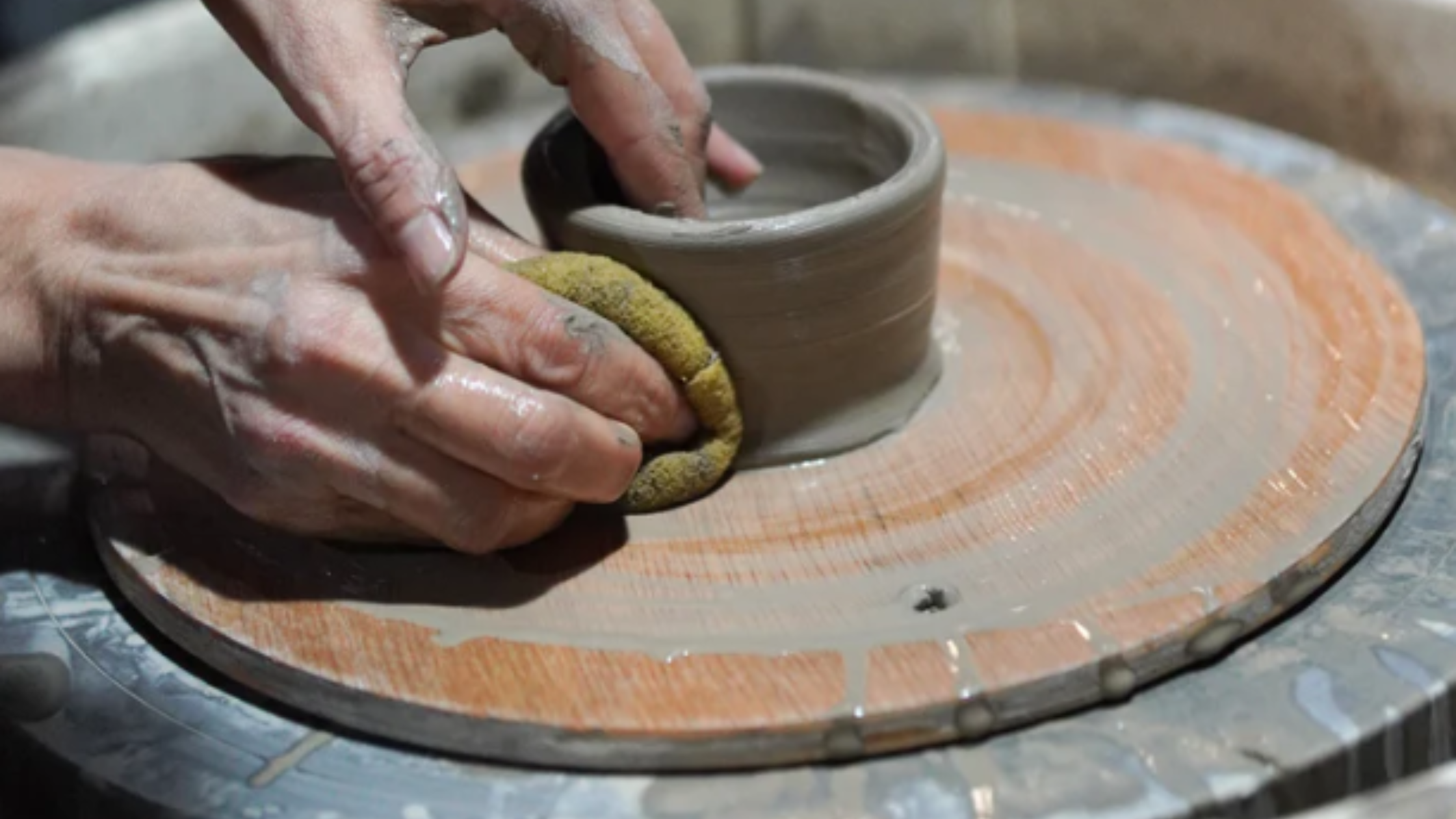 Image source: Official account of @Yadawei Ceramic Studio