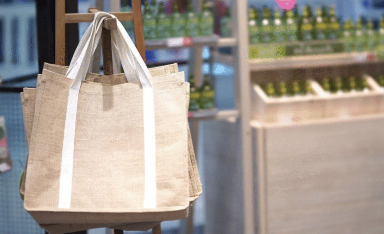 Abu Dhabi Cuts Plastic Bag Use by 95% with Ban