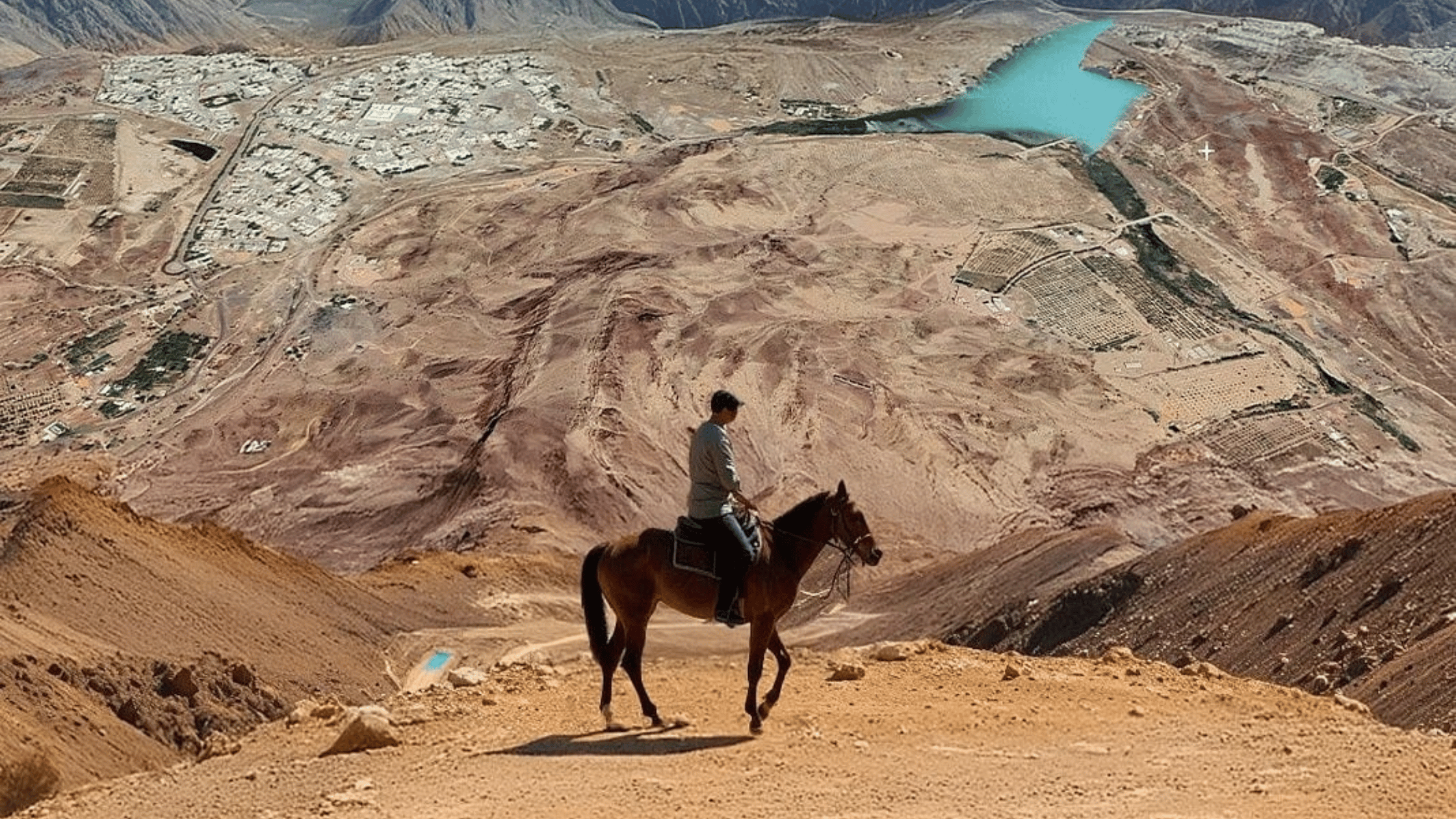 Dubai Opens Hatta’s First Sand Equestrian Track to Boost Tourism