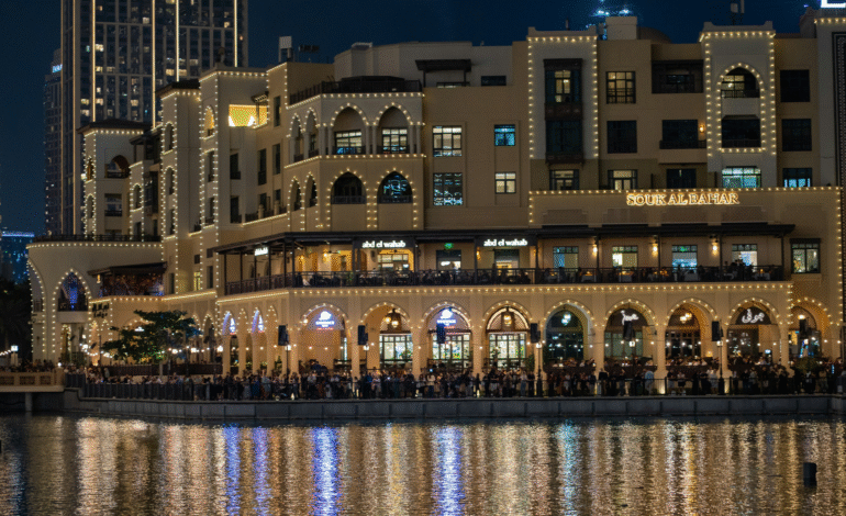 Dubai Waterfront Dining: Rooftop Views vs. The Coast