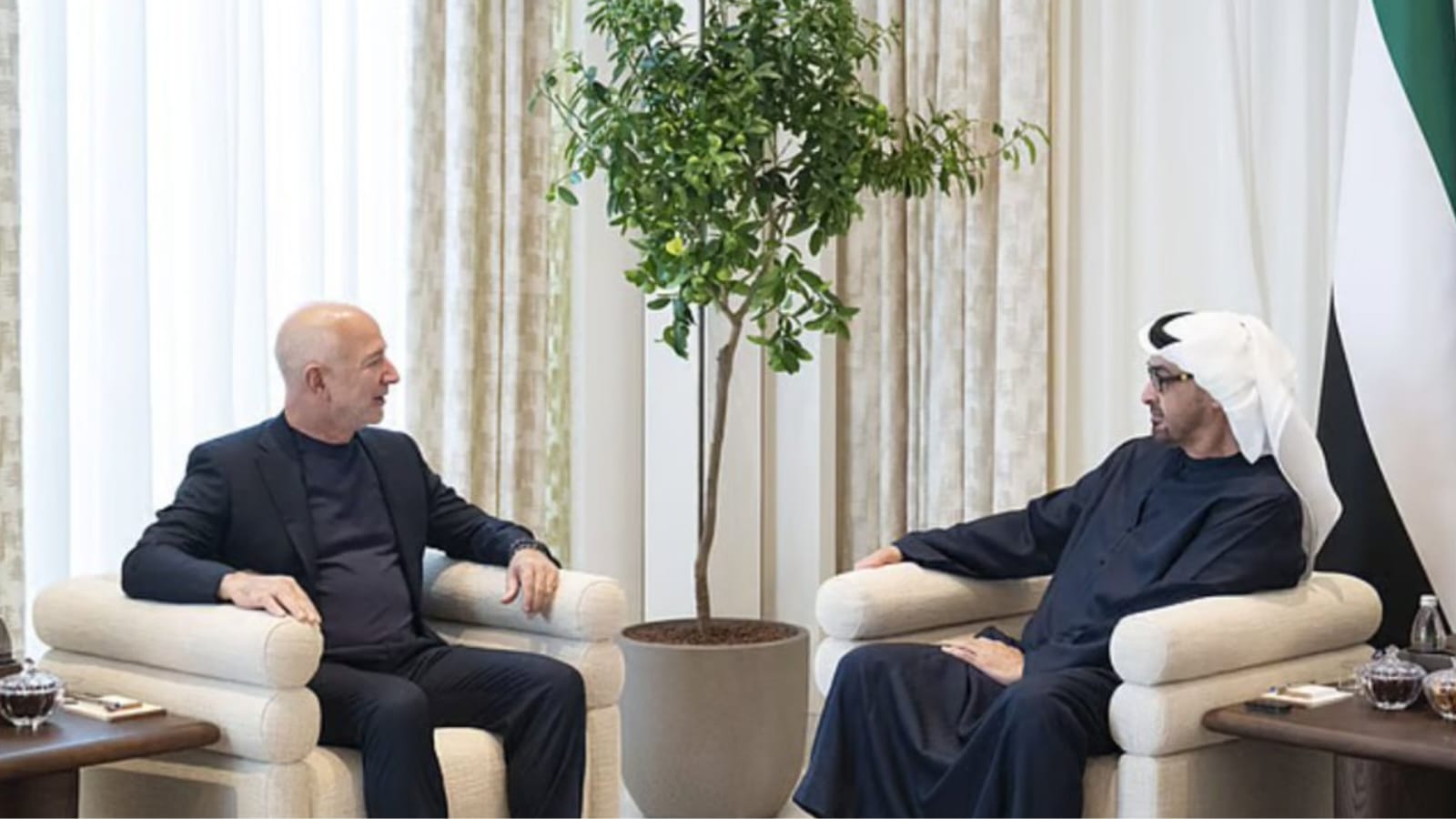 Bezos, UAE President Talk AI and Future Tech Deals