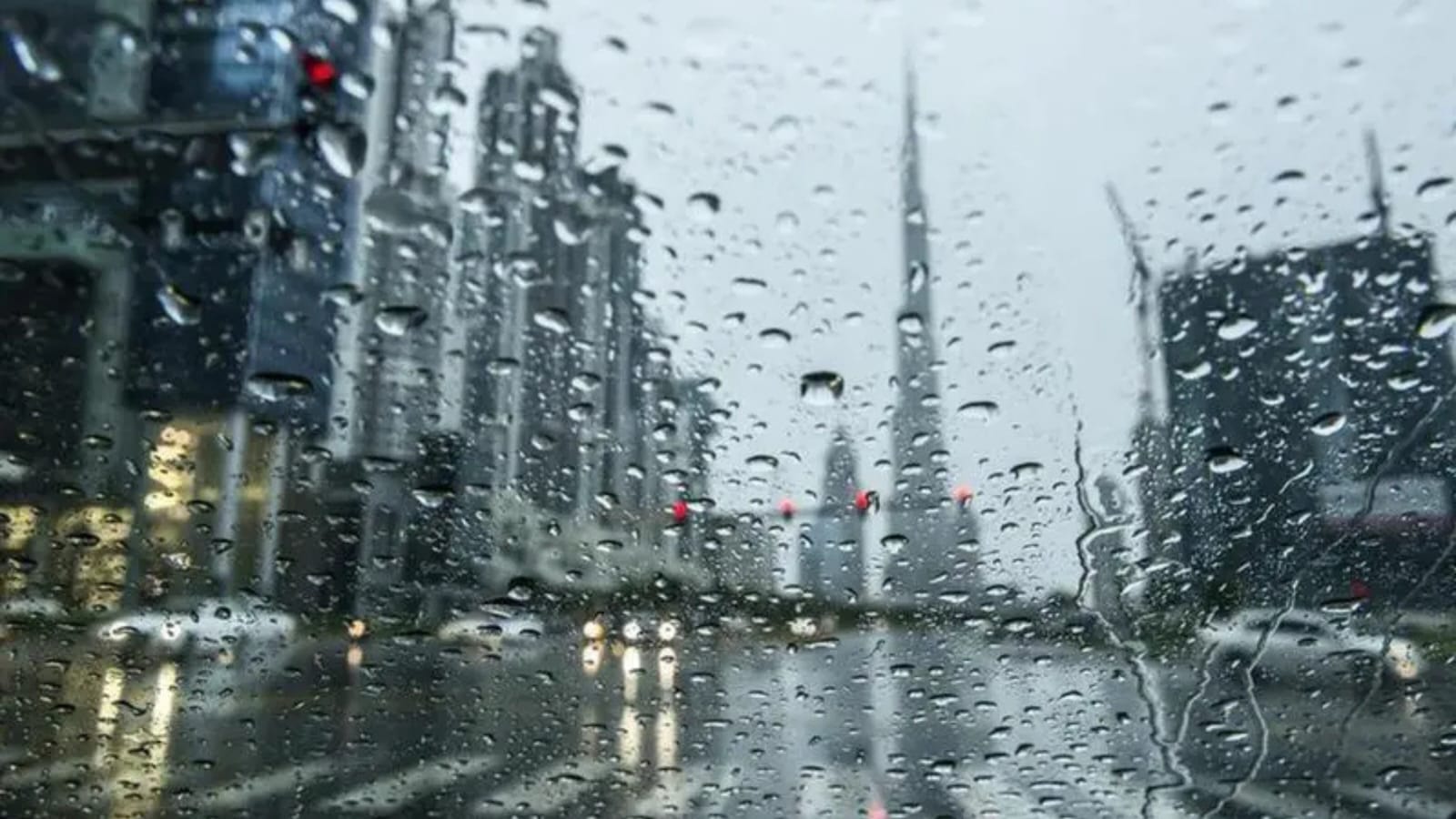 UAE Weather Update: Rain, Fog as Temps Fall