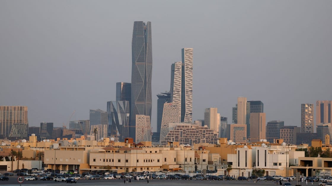 IMF Supports Saudi Vision 2030 Spending Shift