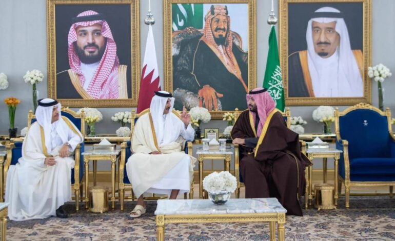 Qatar’s Emir Arrives in Riyadh for Gulf Council Meet