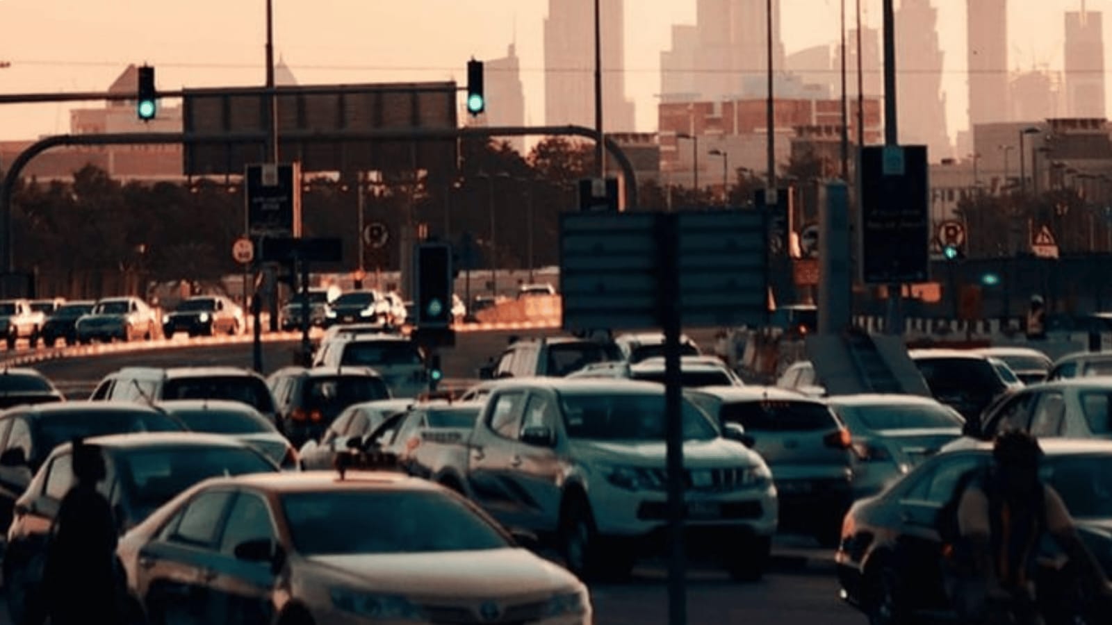 UAE Traffic Alert: Morning Rush Triggers Heavy Delays in Dubai