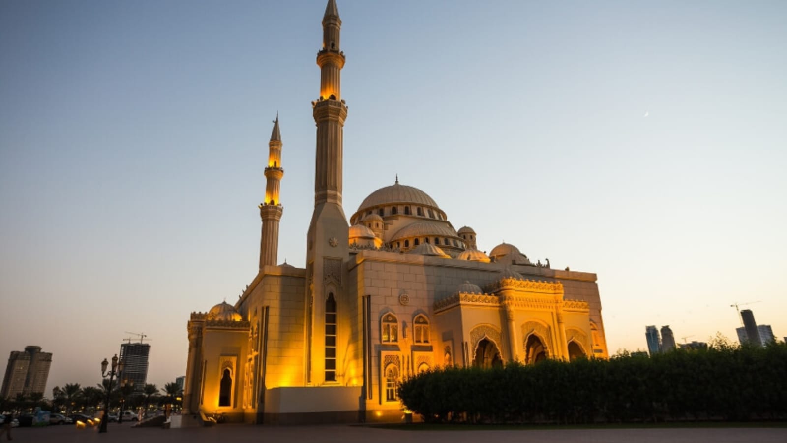 Dubai Opens 10 New Mosques, Plans Five More During Ramadan
