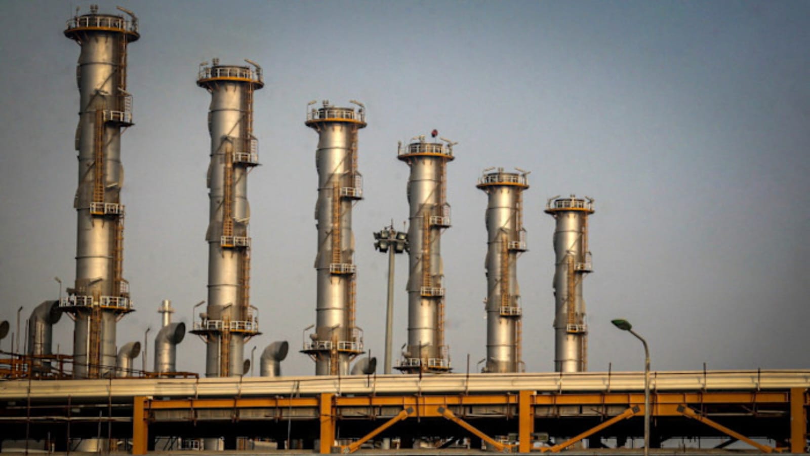 Oil Prices Jump Sharply as Iran Tensions Threaten Supply Routes