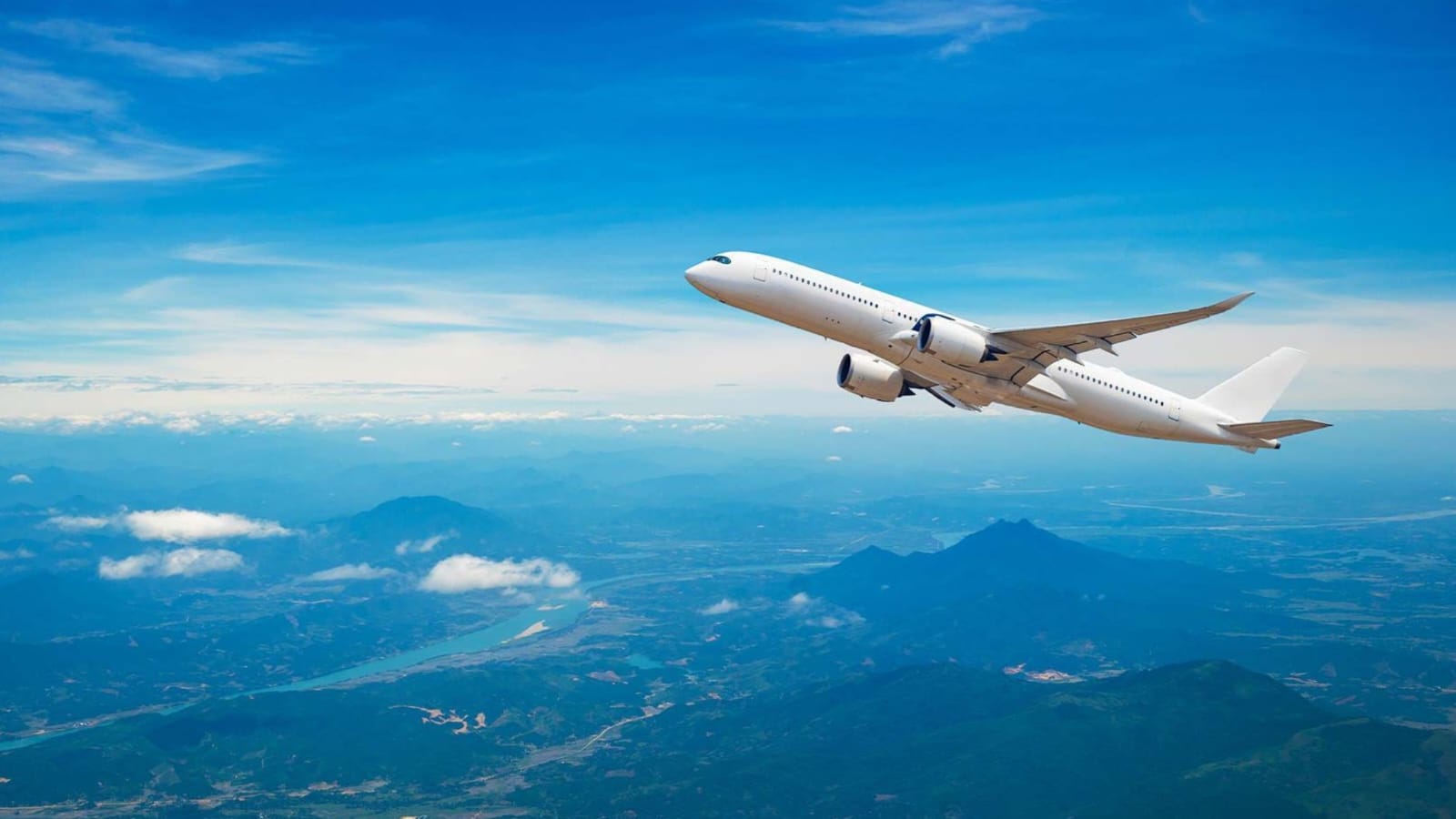 Oman Organising Emergency Flights to Help People Leave Gulf